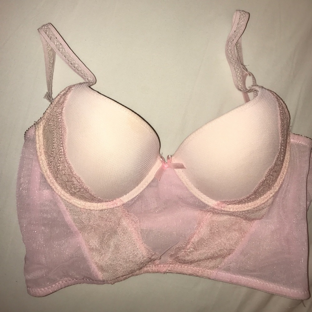 A pink bra