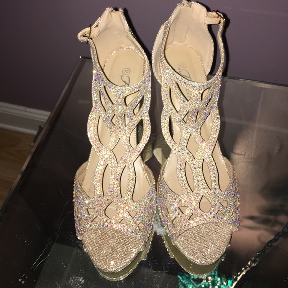 Rosegold Wedges - Picture 2 of 3