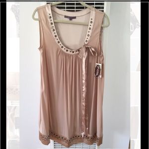 Beautiful silk Hale Bob short dress w rivet detail