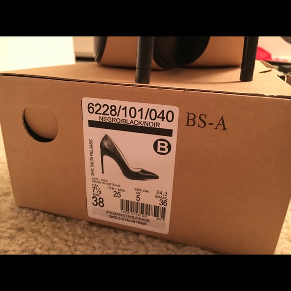 Heels - Picture 3 of 4