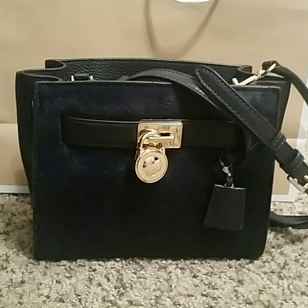 Michael Kors Navy Traveler Messenger Haircalf
