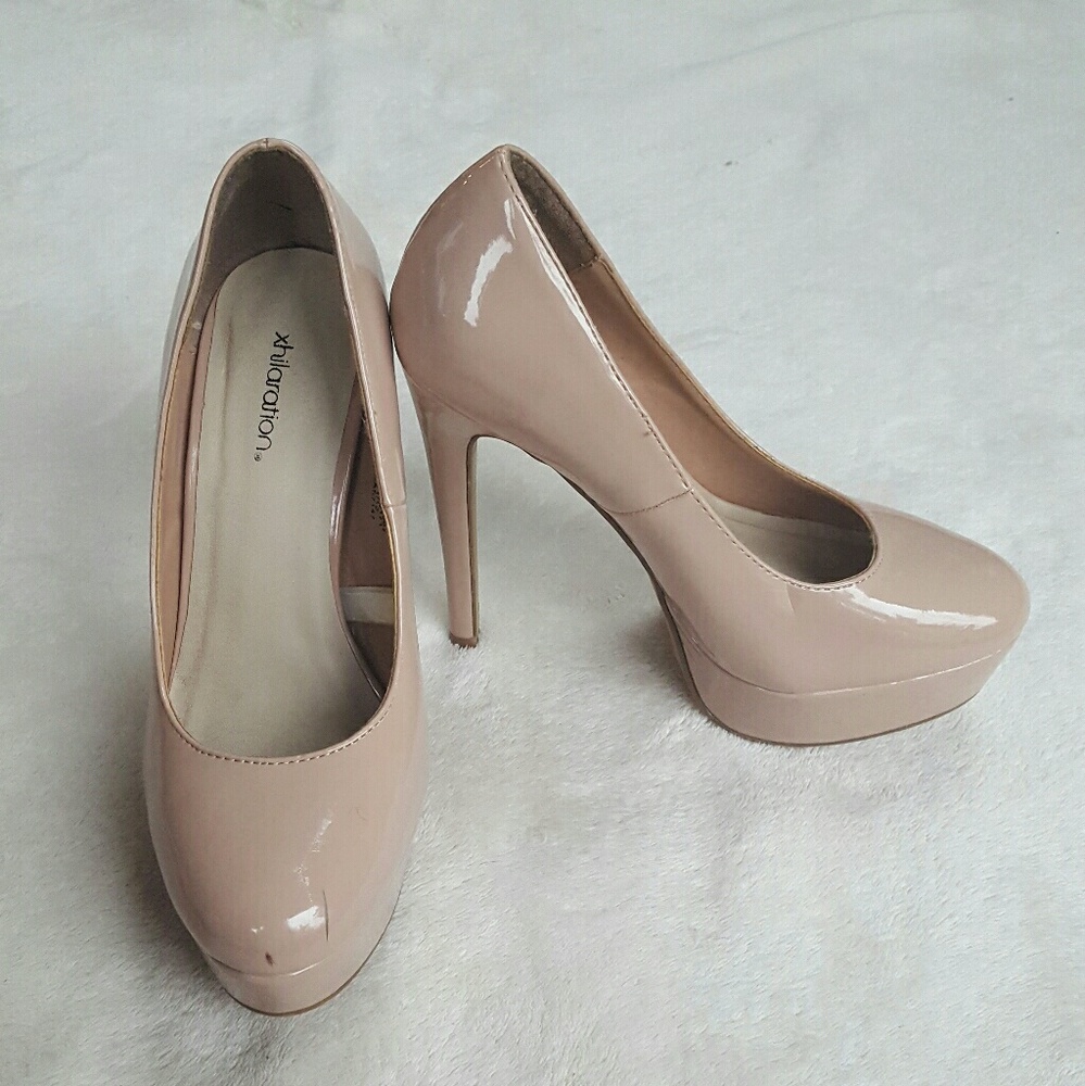 Blush nude pumps