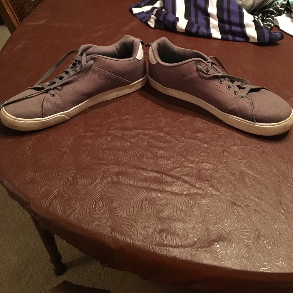 Shoes - Picture 2 of 3