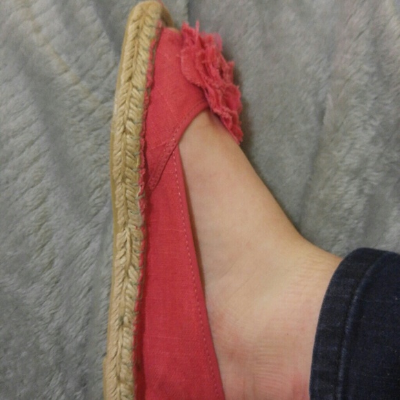 Pink Flower Bongo Flats/Espadrilles - Picture 5 of 6