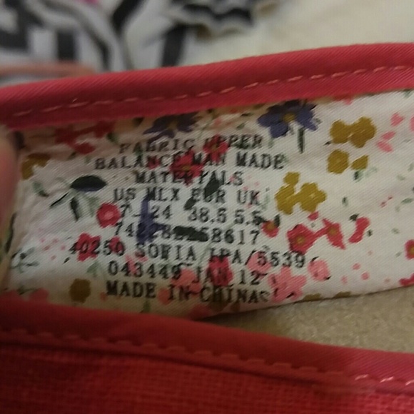 Pink Flower Bongo Flats/Espadrilles - Picture 6 of 6