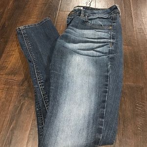 SALE Women's Size 5S Mudd Jeans 👖!