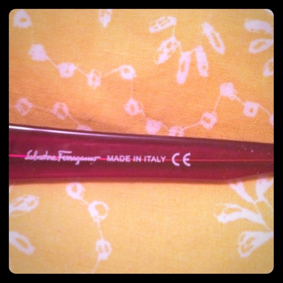 Salvatore Ferragamo red eyeglasses - Picture 5 of 8