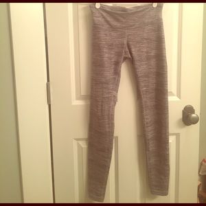 Lululemon wunder under pants size 6