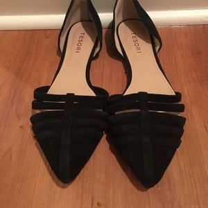 Black strappy flats