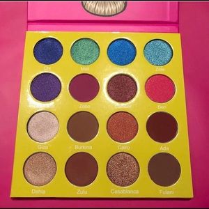 Mini masquerade palette