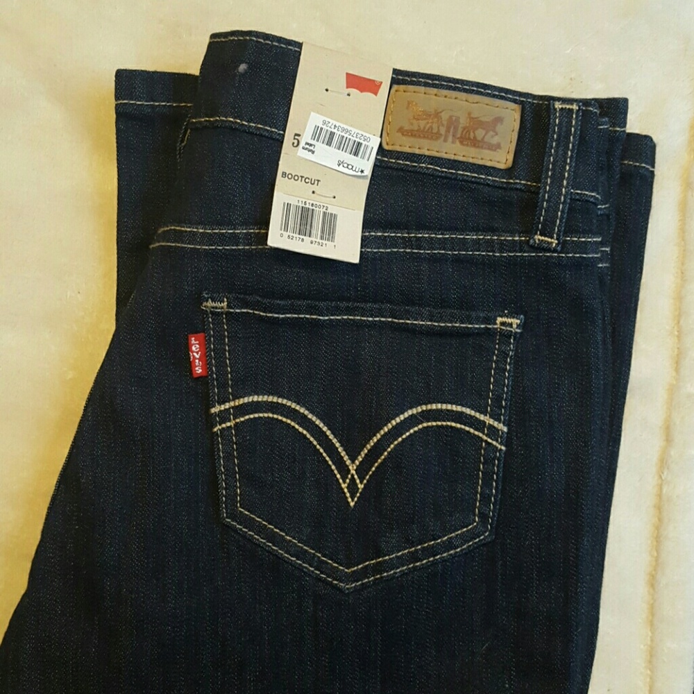 Levi's dark wash bootcut jeans NWT
