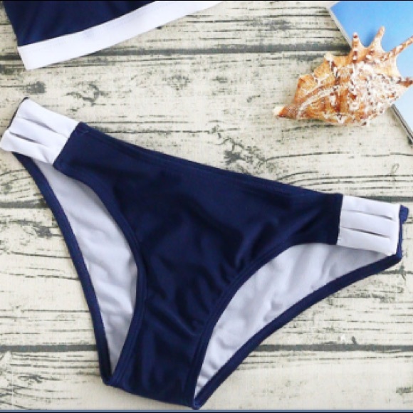 Bikini set - Picture 2 of 3