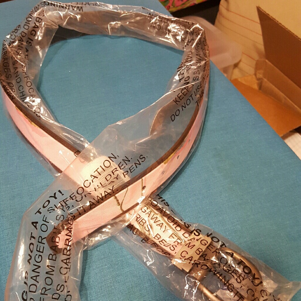 NWT, Real TreeLeather & Pink Camo Reversible Belt - Picture 7 of 7