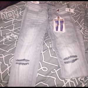 Cute light grey colored jeans 😀