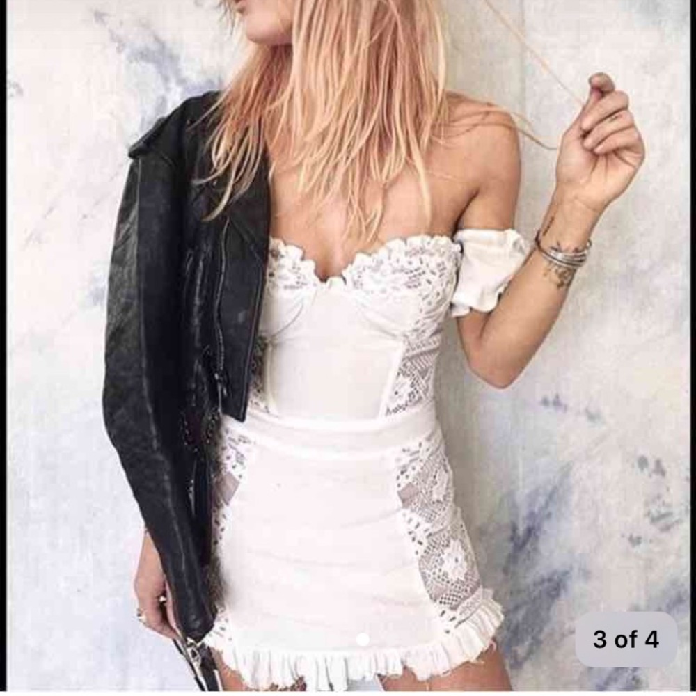 SOLD For Love and Lemons dress ๐ xs - Picture 3 of 4