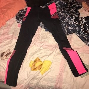 pink and black PINK leggings!!