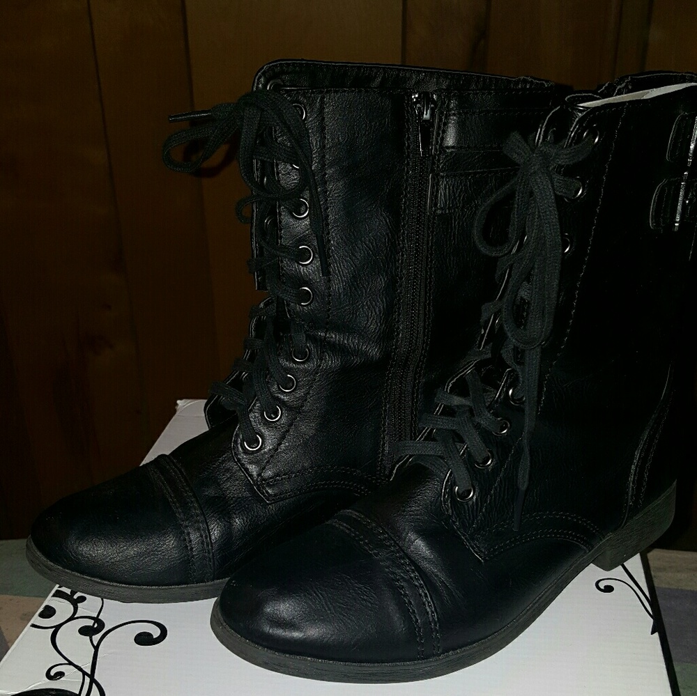 Womens Boots