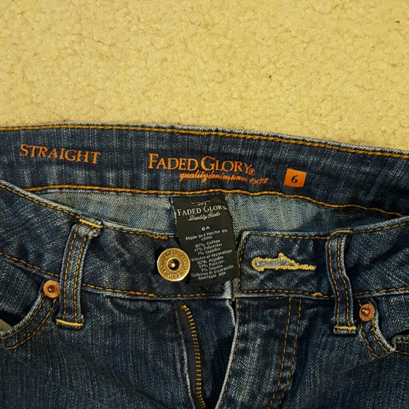 Ladies Faded Glory Jeans - Picture 2 of 3