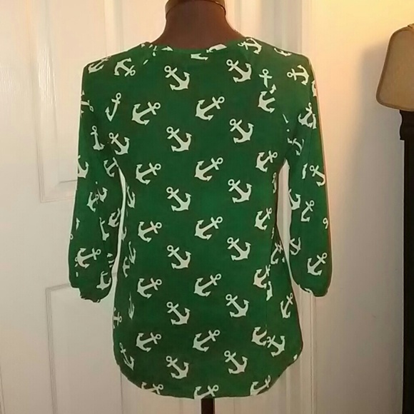 Green blouse - Picture 2 of 2