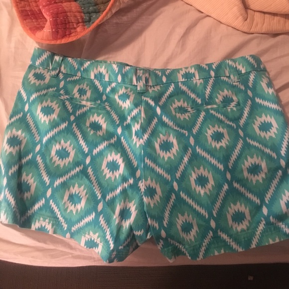 Aztec print shorts - Picture 2 of 2