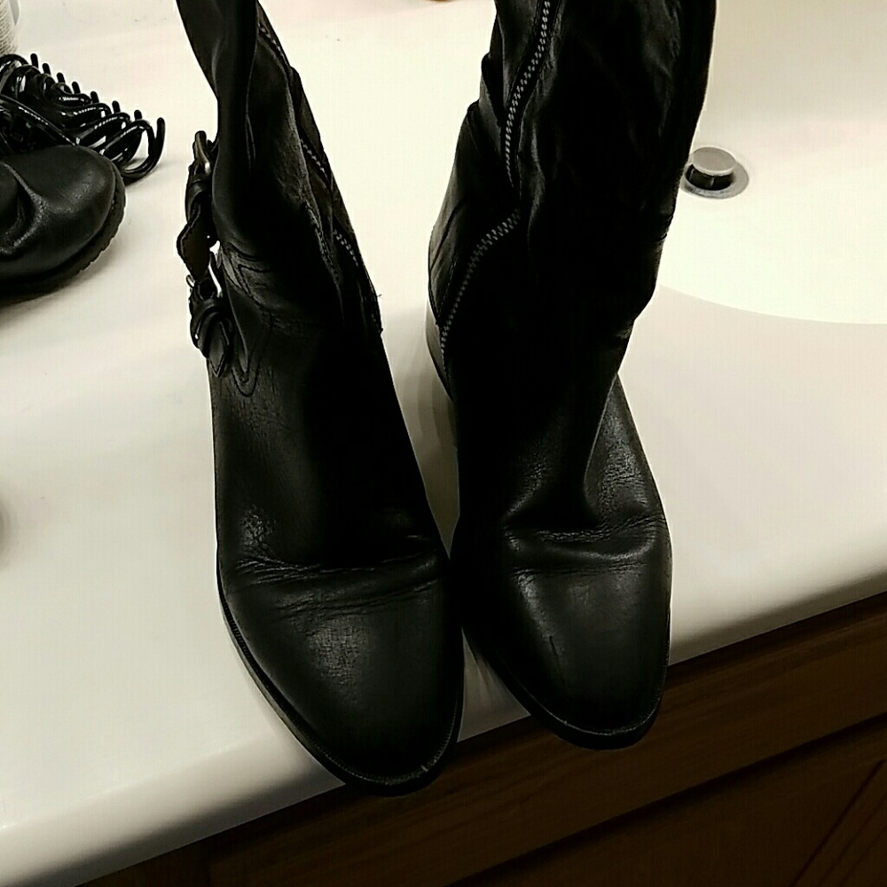 Black women's Michael Kors Boots - Picture 7 of 7