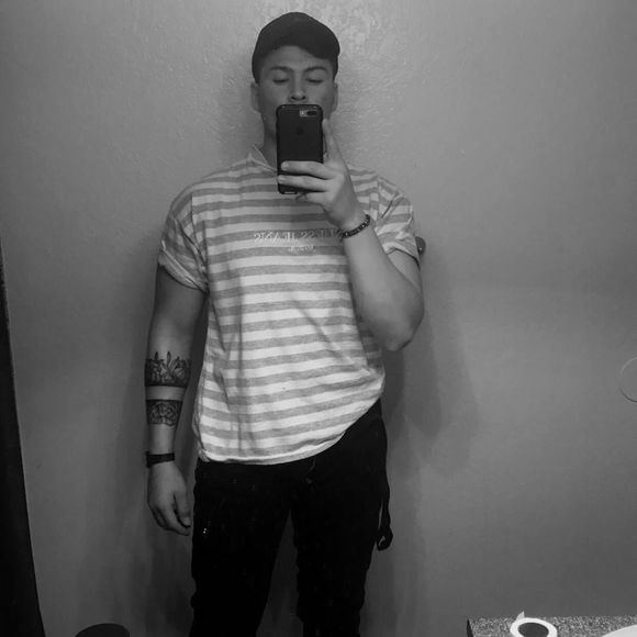 Meet your Posher, Jesse - Picture 1 of 1