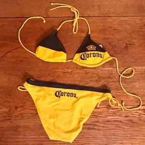 NWOT Corona Bathing Suit Top and Bottom 👙