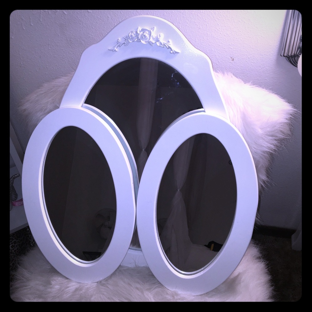 Vanity Mirror NO TRADES