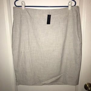 NWT - The Limited Collection - Pencil skirt