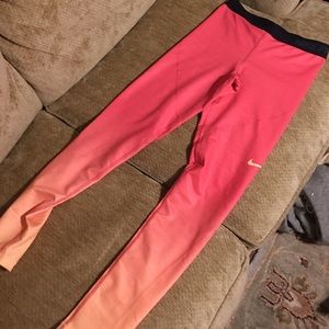 Nike pro hyperwarm leggings