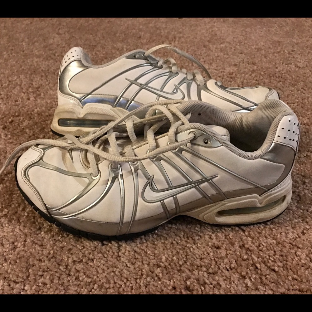 Nike tennis shoes