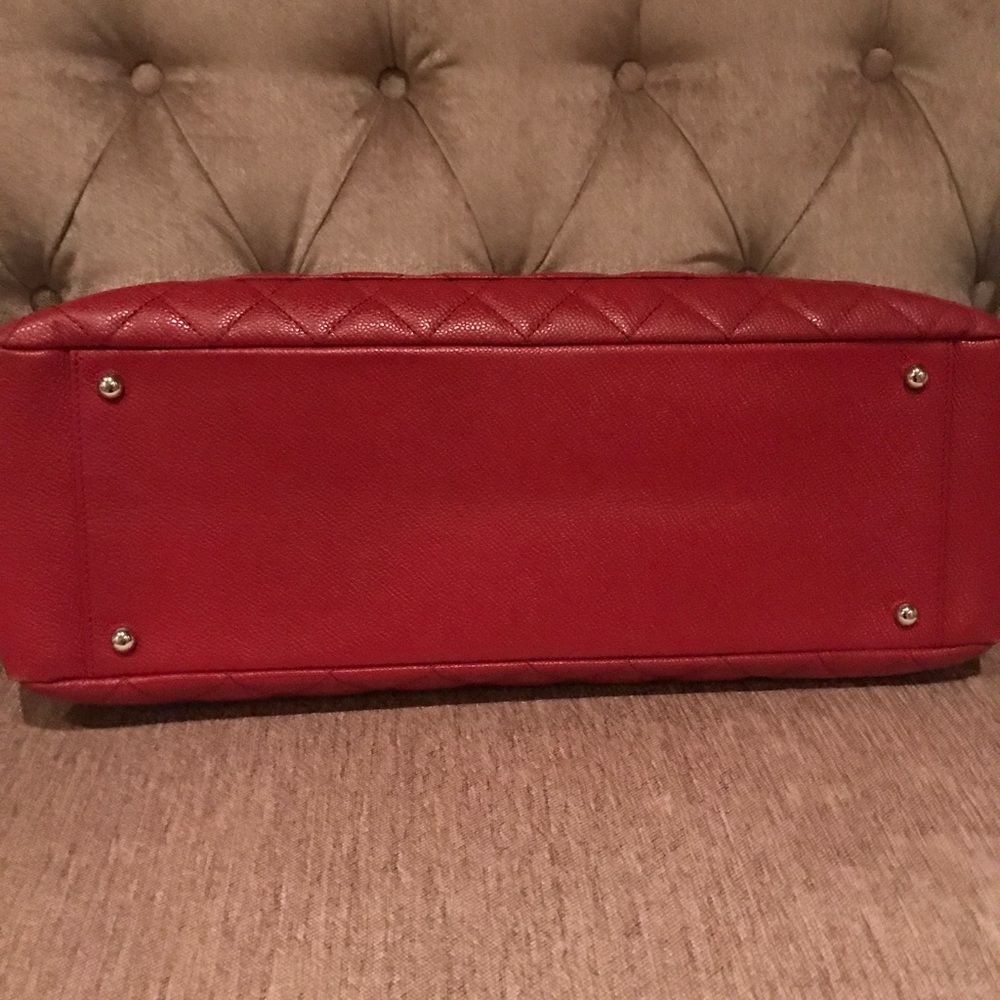 AUTHENTIC Chanel GST XL - Picture 4 of 4