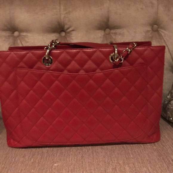 AUTHENTIC Chanel GST XL - Picture 2 of 4