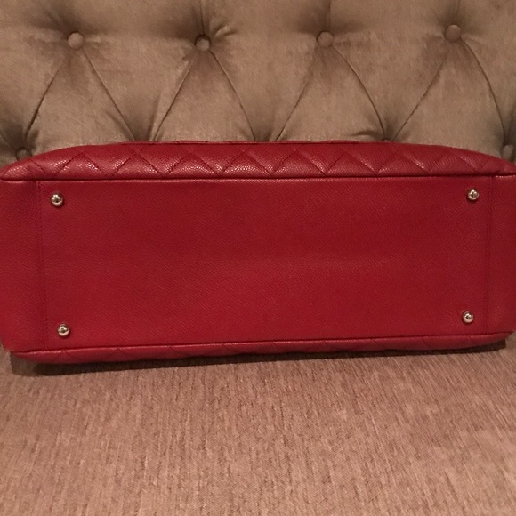 AUTHENTIC Chanel GST XL - Picture 4 of 4