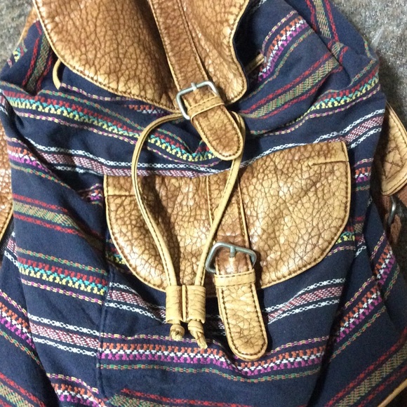 Drawstring backpack - Picture 2 of 3