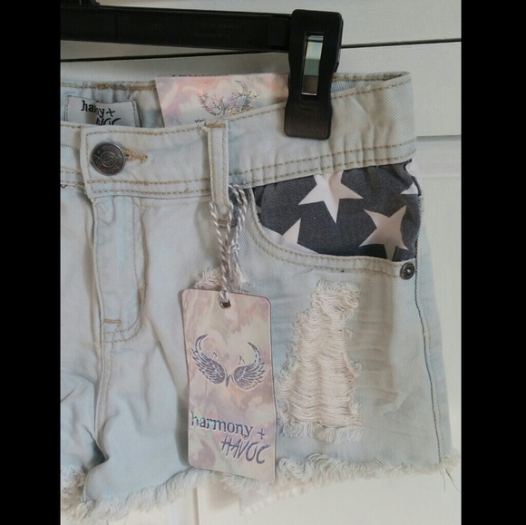 Donated💕 LOWEST!!!Size 9 American woman shorts - Picture 2 of 5