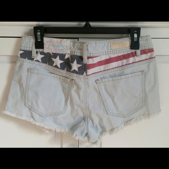 Donated💕 LOWEST!!!Size 9 American woman shorts - Picture 4 of 5
