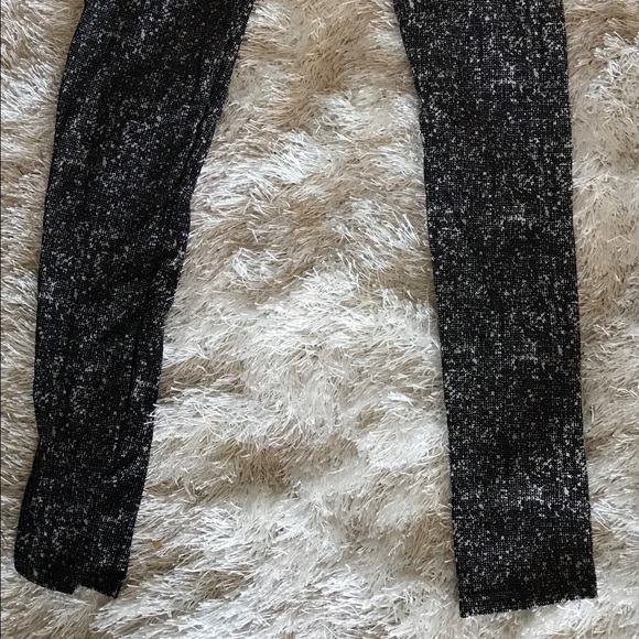 American Quality Leggings - Picture 2 of 3