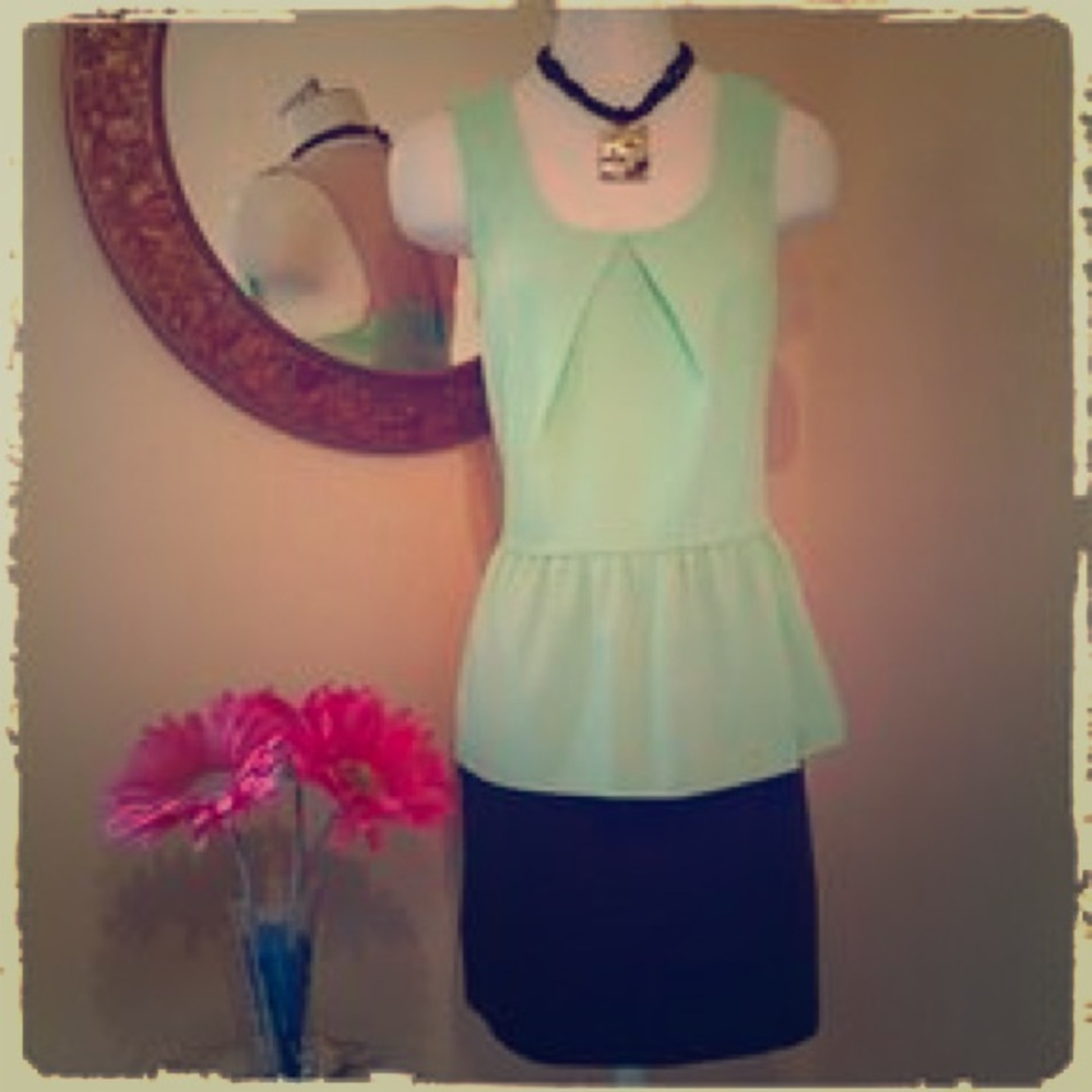 Cynthia Steffe green peplum top