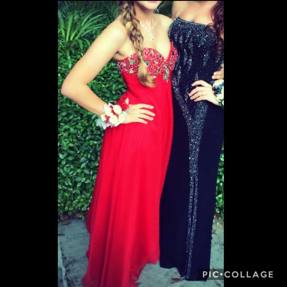 Red prom dress