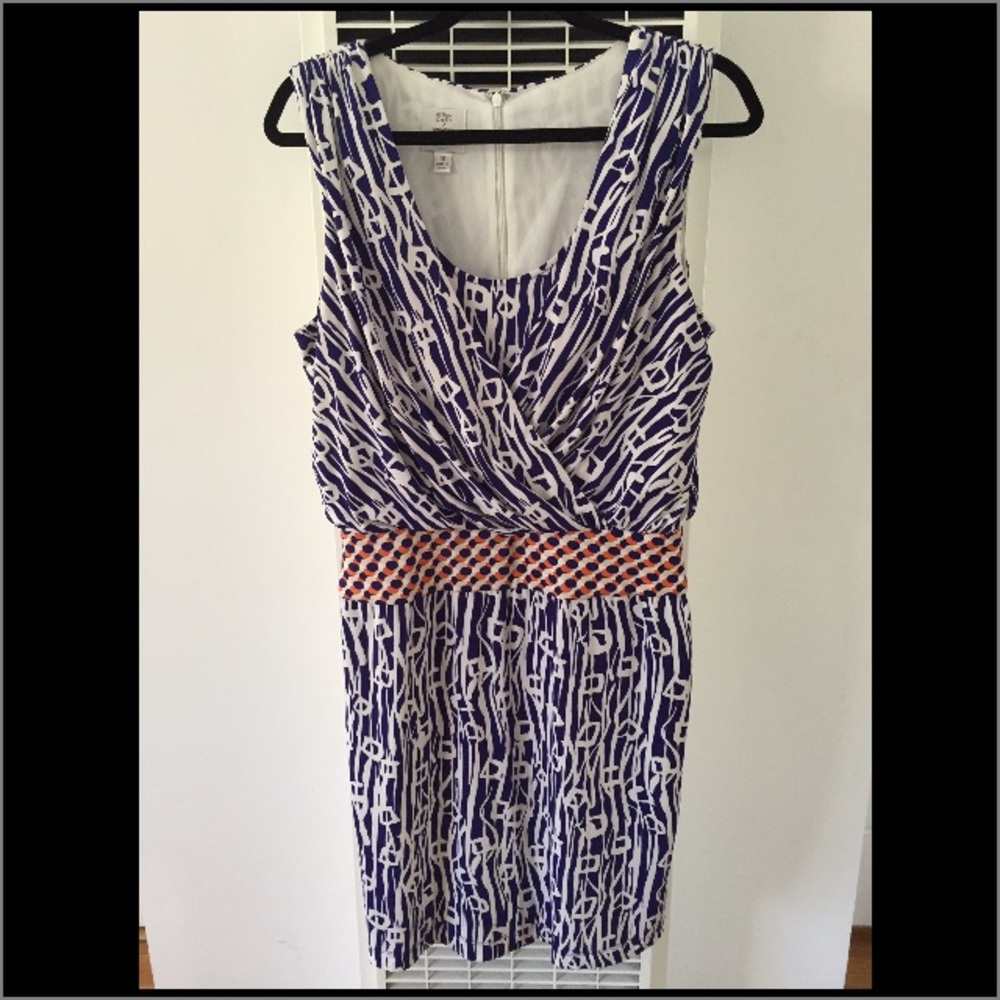 Printed sleeveless cinched-waist short dress