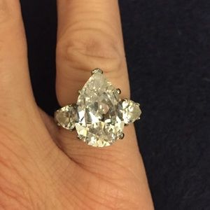 Sterling 5 ct Pear (middle stone) 3 stone ring.