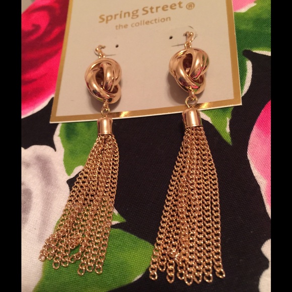 Spring Street Jewelry - 🎉NEW❗️ Earrings Spring Street Gold Dangle💕