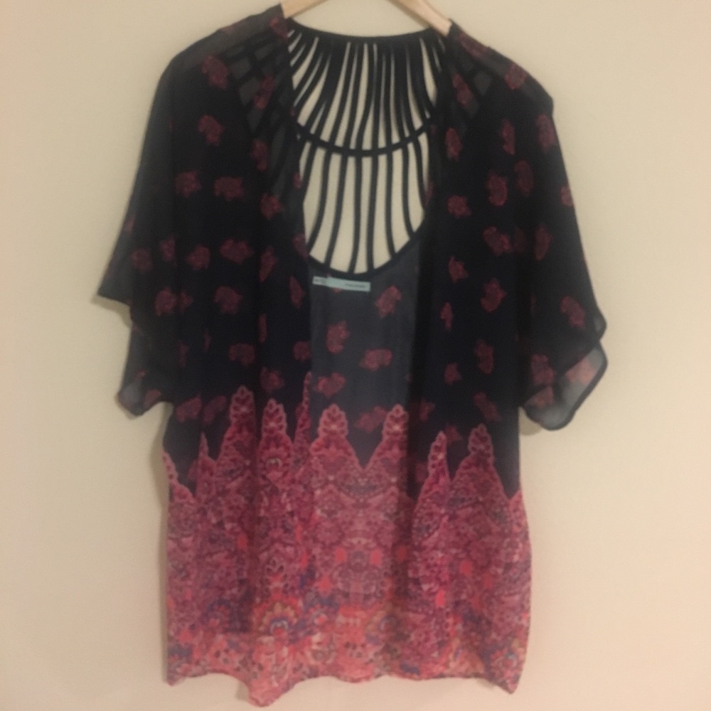 Vibrant print kimono