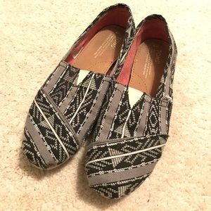 Tribal print Toms shoes