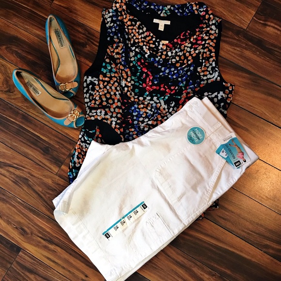 Lee Pants - Lee Relaxed Fit White Bermuda Shorts with Pockets