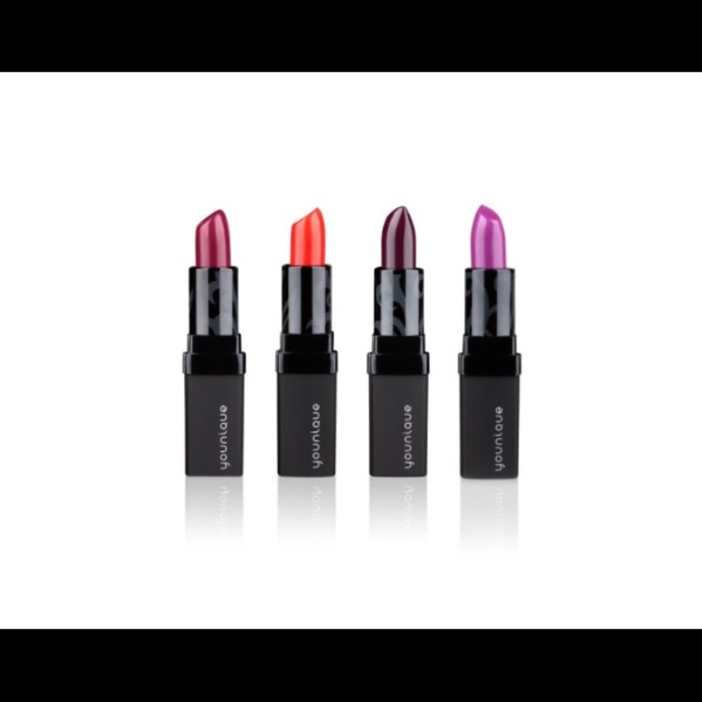 Younique lipstick