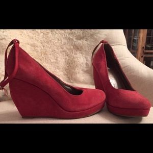 New Urban Outfitters wedges