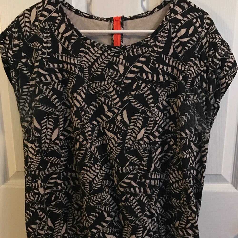 Short sleeve shirt