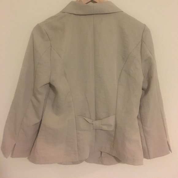 Boyfriend Blazer with bow details - Picture 2 of 4